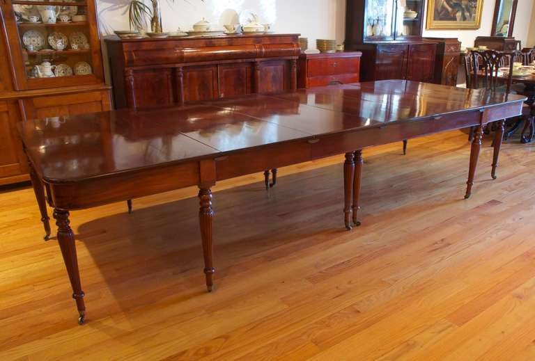 Long English Regency Banquet Dining Table in Mahogany w/ 4 Leaves, c. 1820 1