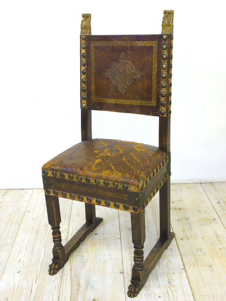 Néo-Renaissance Ensemble de dix (10) chaises italiennes Renaissance Revive en cuir d'origine c. 1880