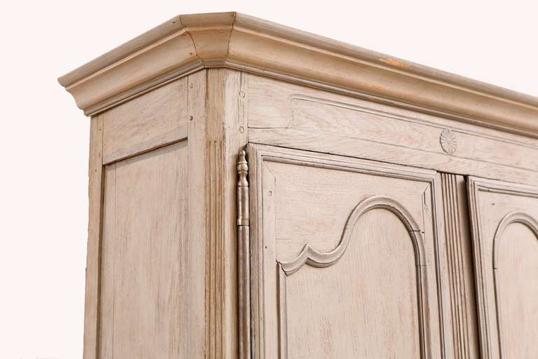 Period 18th century French Louis XV painted Buffet à Deux Corps in oak. Four doors with flat panels created by hand carved styles. Original hardware and hinges

Measures: 51" wide x 24 1/2" deep x 89" high.