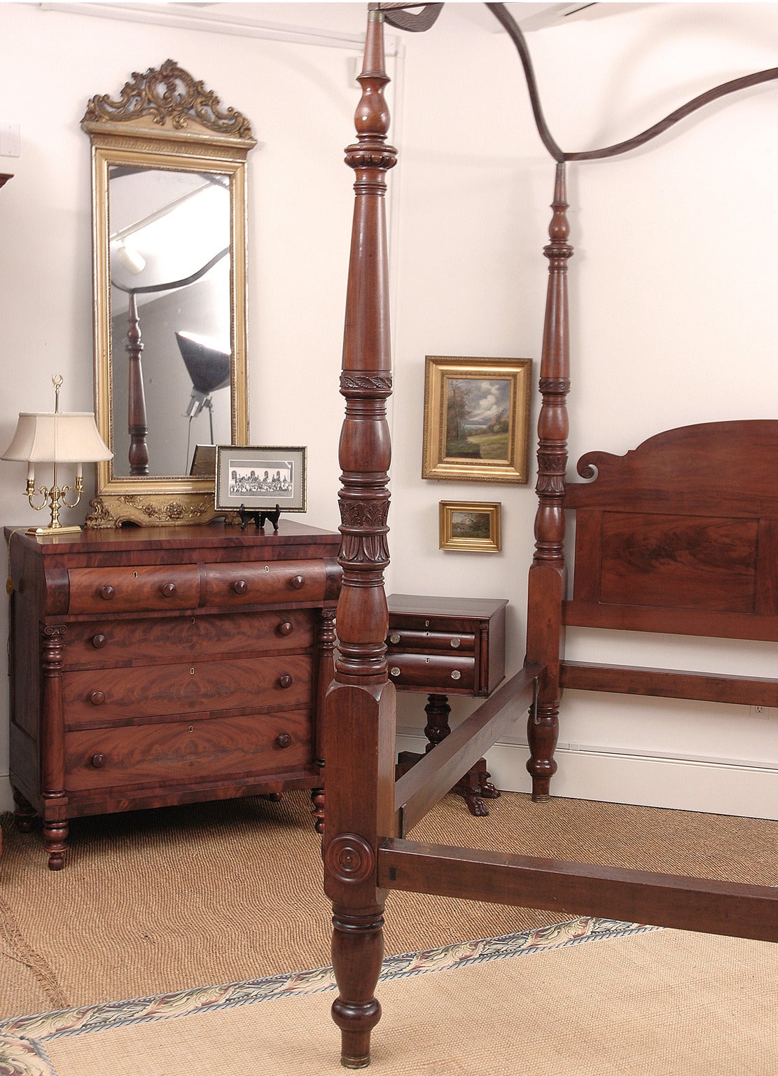 American Federal California King-Size, Four-Poster Bed, circa 1810 In Excellent Condition In Miami, FL