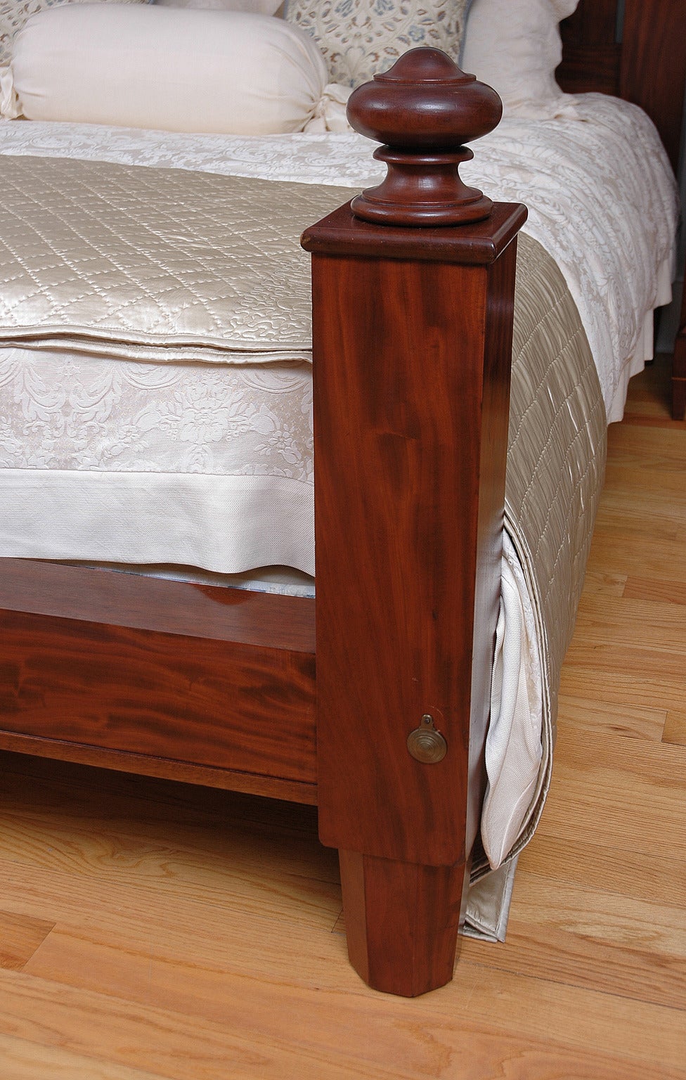 American Empire Bed in Mahogany adapted to Queen Size, c. 1840 2