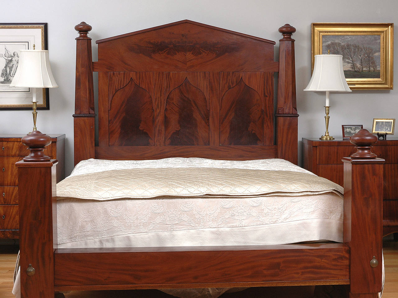 American Empire Bed in Mahogany adapted to Queen Size, c. 1840 In Excellent Condition In Miami, FL