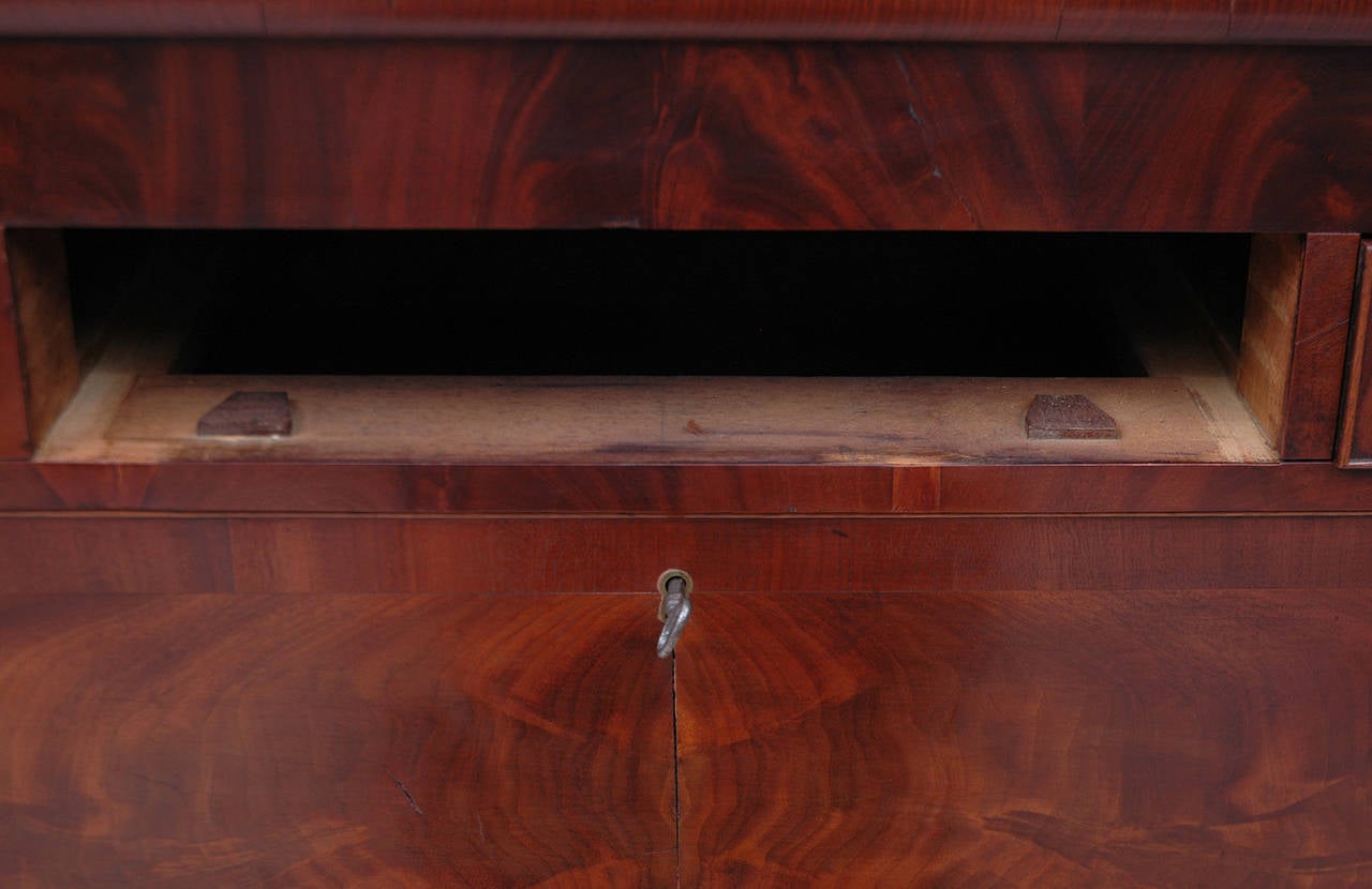 American Maritime Sea Captain's Chest from the Sloop Atalanta, circa 1780 In Good Condition In Miami, FL
