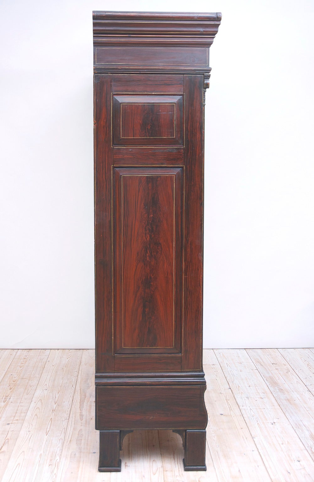 Norddeutscher Empire-Sonnenschrank im Empire-Stil in Original-Faux Bois- und schablonierter Oberfläche, 1815 (Faux bois) im Angebot