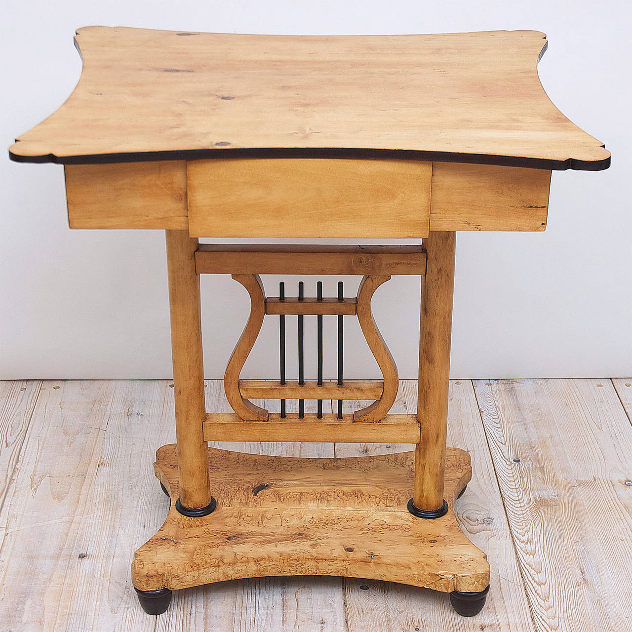 lyre table