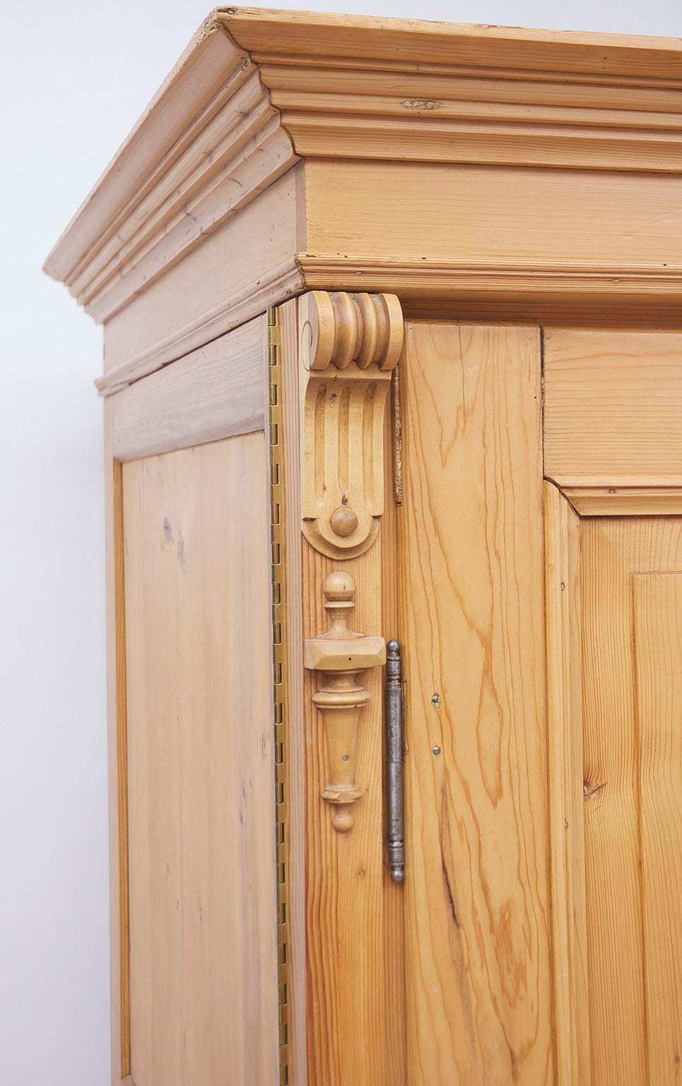 Large 19th Century Pine Armoire In Excellent Condition In Miami, FL