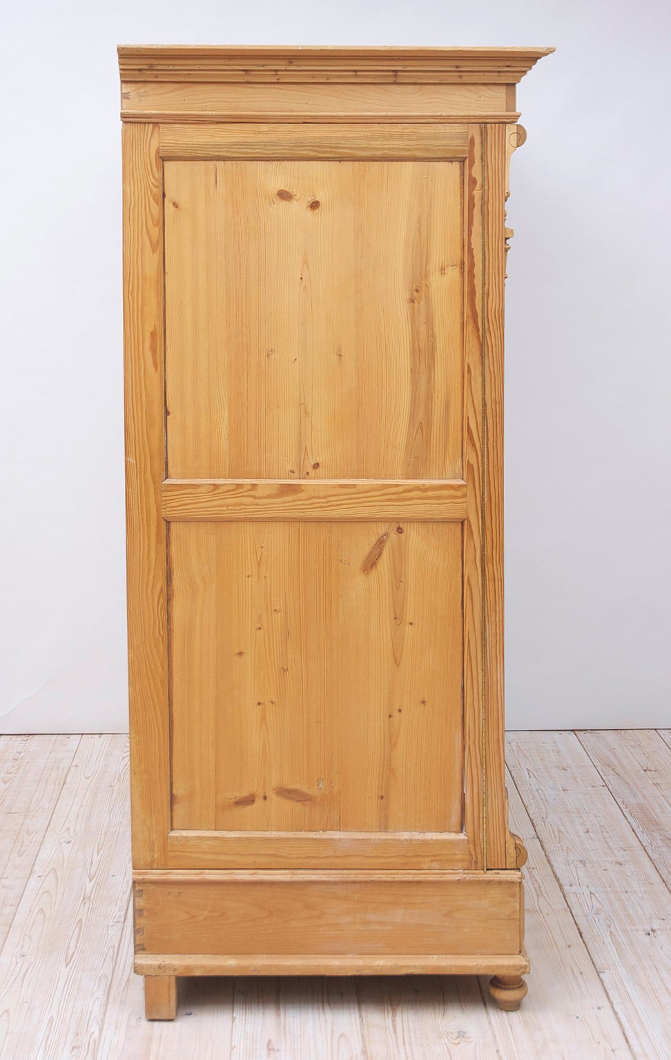 Large 19th Century Pine Armoire 3