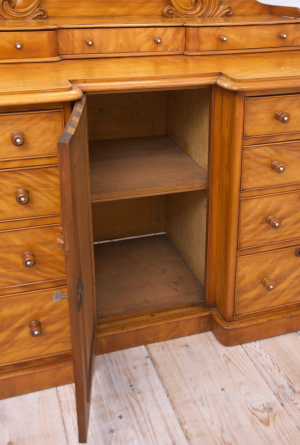 English Regency Dressing Table with Mirror in Satinwood 3