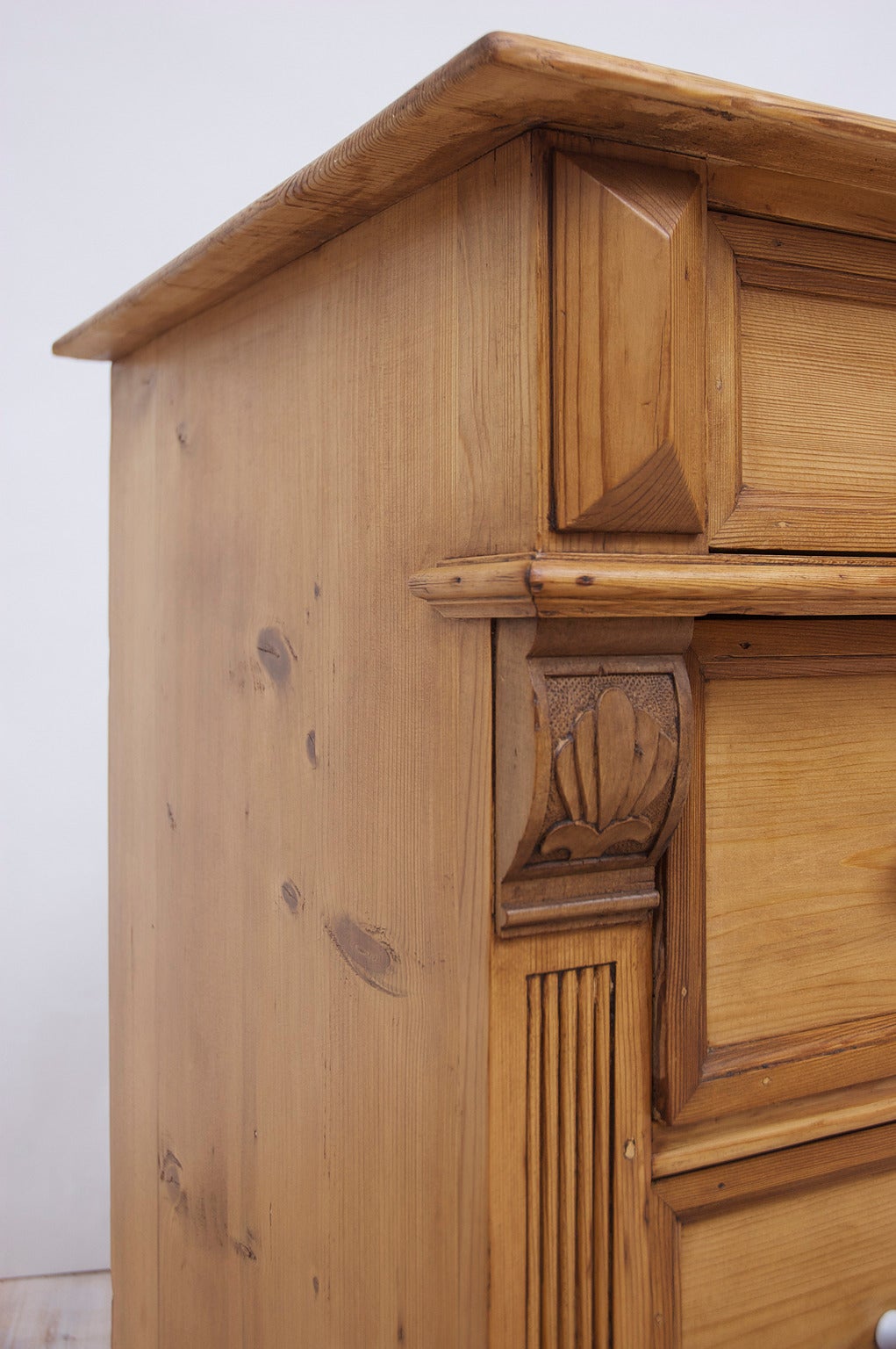 19th Century German Jungendstil Chest of Drawers in Pine, circa 1900