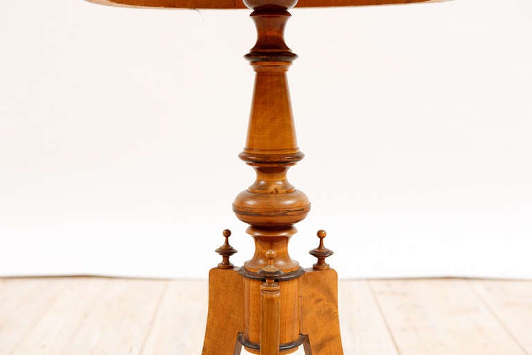 19th Century Pair of Swedish Tripod Side Tables in Birch with Ebonized Details, circa 1850