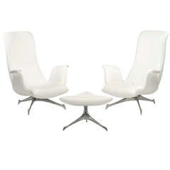 Pair of Tri-symmetric wing armchairs by Vladimir Kagan