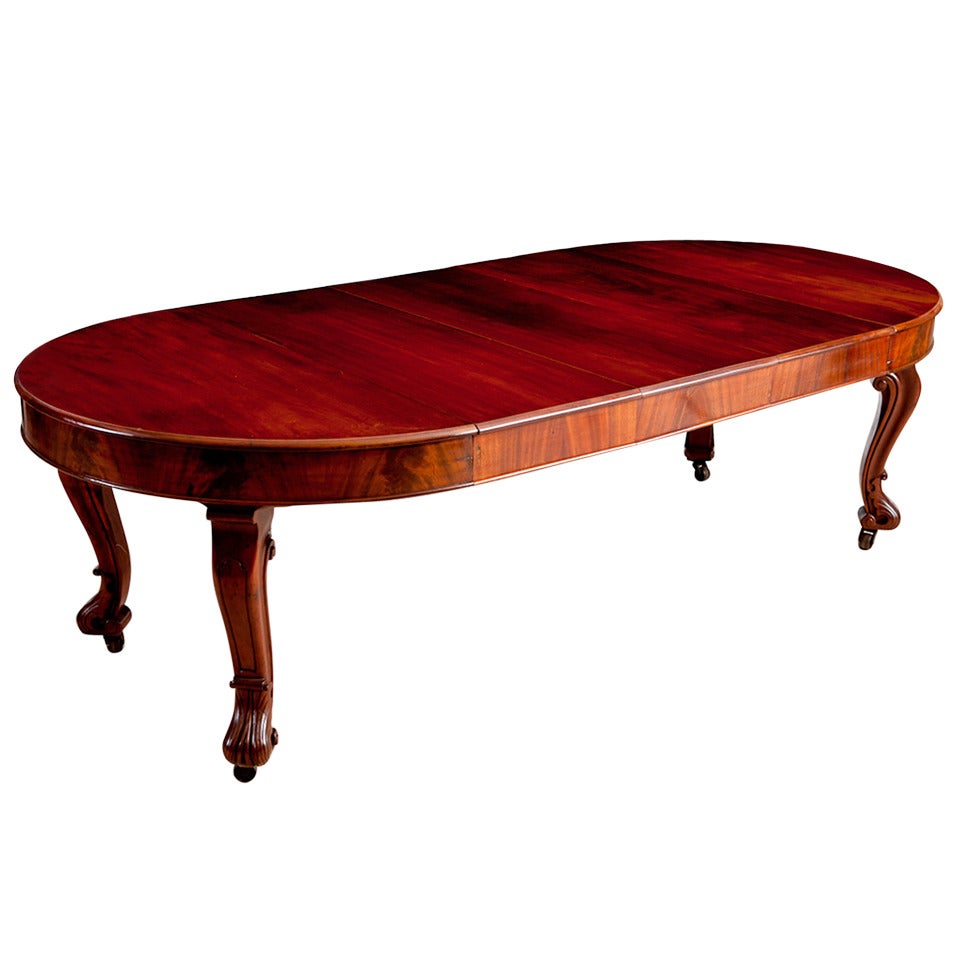 Dining Table in Mahogany with Crank Mechanism, Philadelphia circa 1860