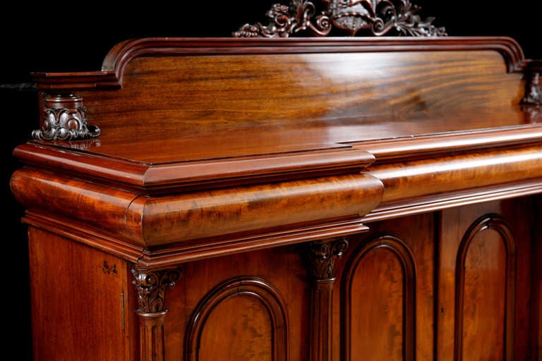 English William IV Sideboard/Server/Bar in Mahogany, Circa 1835 In Excellent Condition In Miami, FL