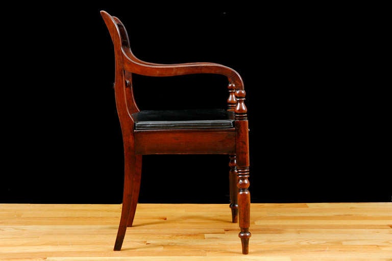 19th Century Pair of English Sheraton Mahogany Arm Chairs with Leather Box Cushions, c. 1800