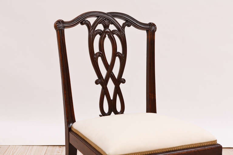Chinese Chippendale Set of 8 Chinese Export English Chippendale Dining Chairs in Mahogany, c. 1850