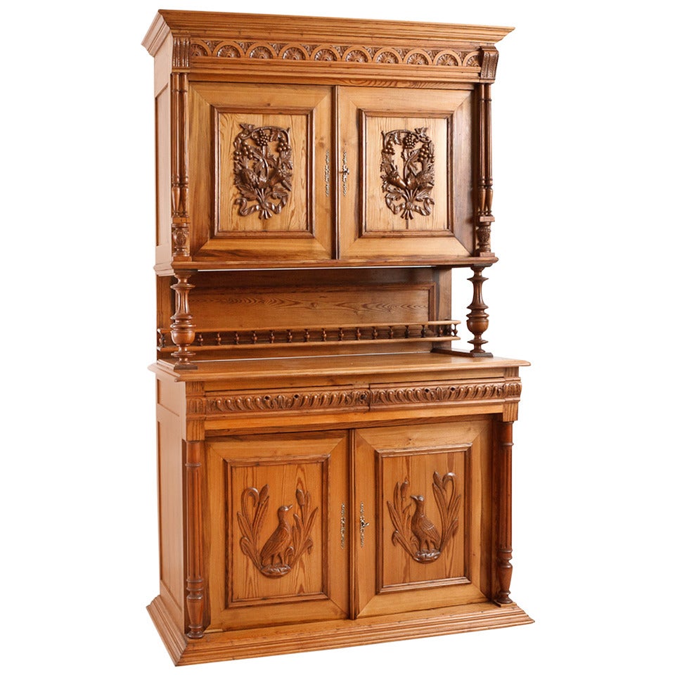 French Harvest Buffet in Pitch Pine from Brittany, circa 1860 For Sale