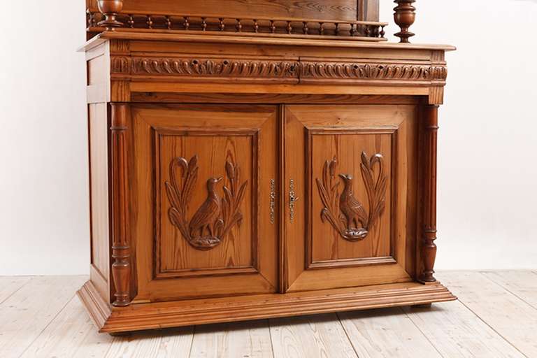XIX secolo Buffet da raccolto francese in pino di Bretagna, circa 1860 in vendita