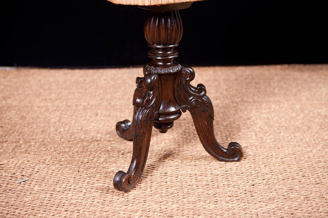 Small 19th Century Rosewood End Table on Carved Tripod Base with Marquetry In Good Condition For Sale In Miami, FL