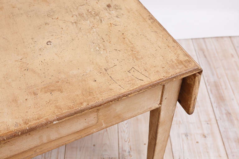 Painted Gustavian Drop-Leaf Farmhouse Table in Original Paint, Sweden circa Late 1700s