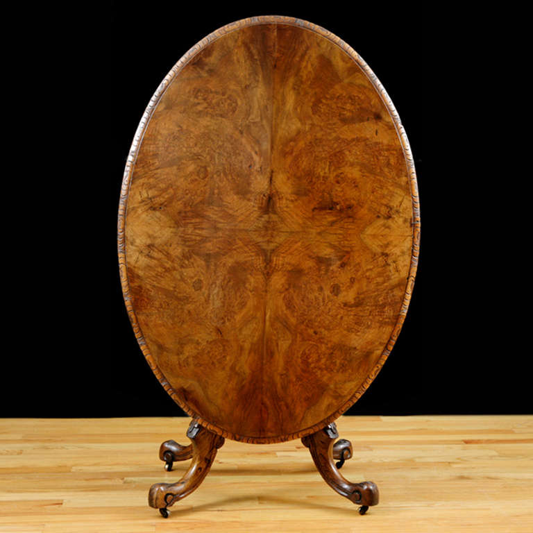 Victorian English Tilt-Top Center Pedestal Table in Walnut and Burl Walnut