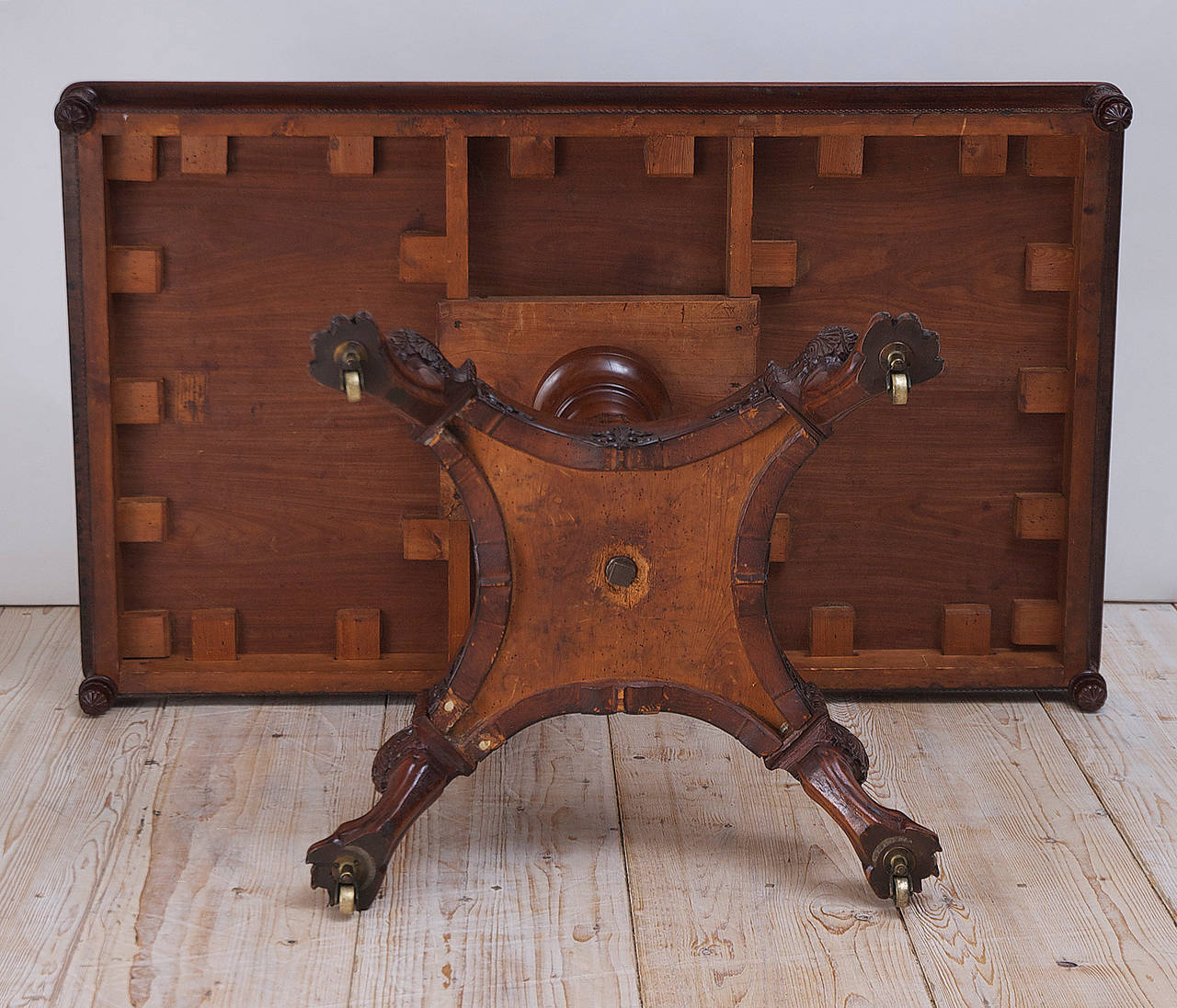 Empire Dining/ Tea Table in West Indies Mahogany with Carved Pedestal Base, 1825 1