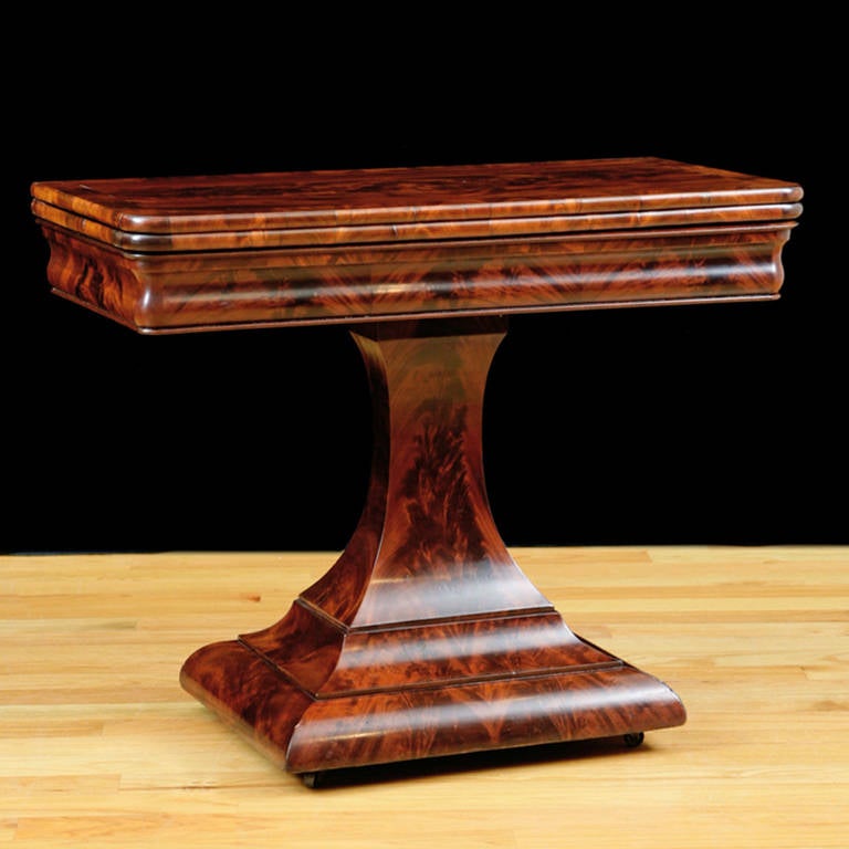 American Empire Game Table in the Grecian Style, circa 1825 In Good Condition In INTERLAKEN, NY
