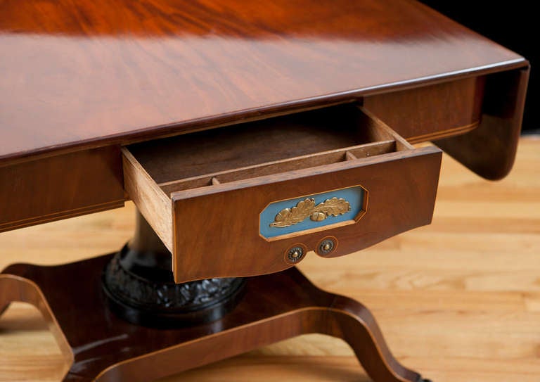 Empire Writing or Sofa Table in Mahogany with Satinwood Inlays, circa 1815 In Good Condition For Sale In Miami, FL