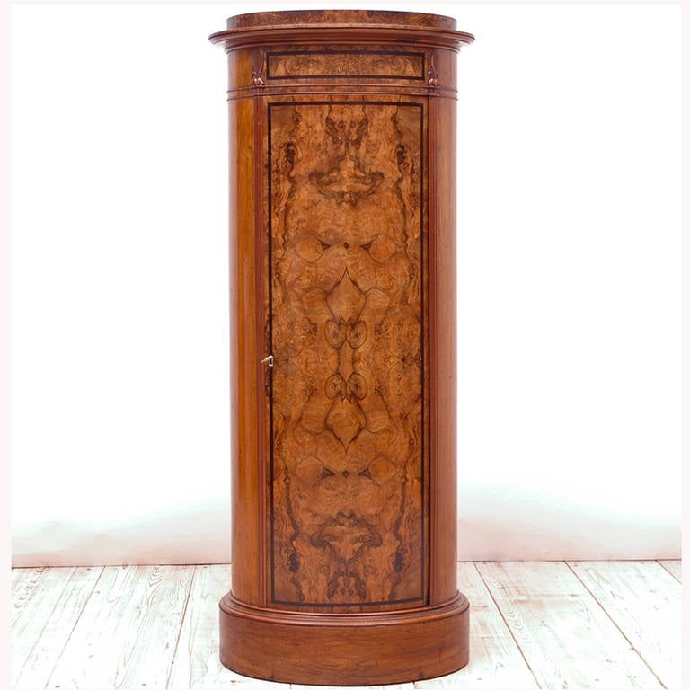 19th Century Cylinder Pedestal Cabinet in Figured Walnut, circa 1830