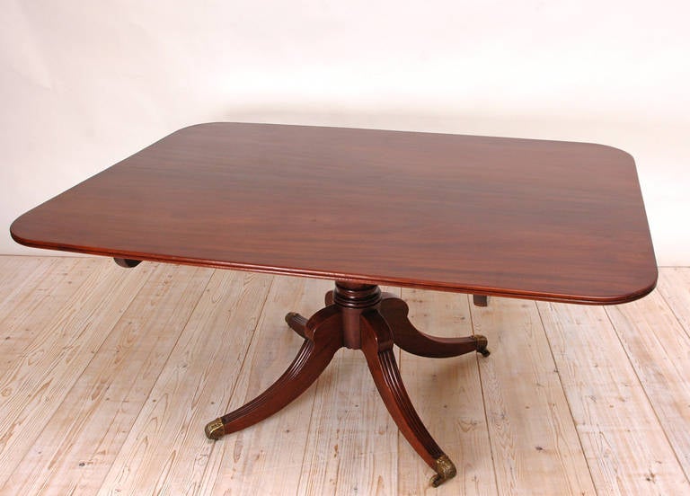 Poli 5' English Regency Center Pedestal, Tilt-Top Dining or Breakfast Table, c.1820 en vente