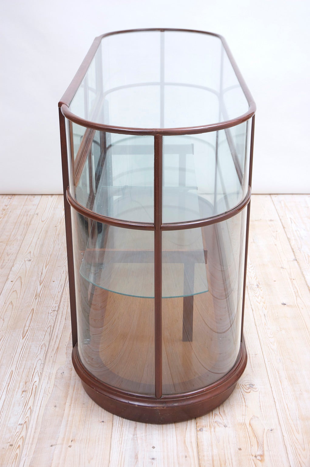 Mid Century Glass Display Cabinet In Excellent Condition In Miami, FL