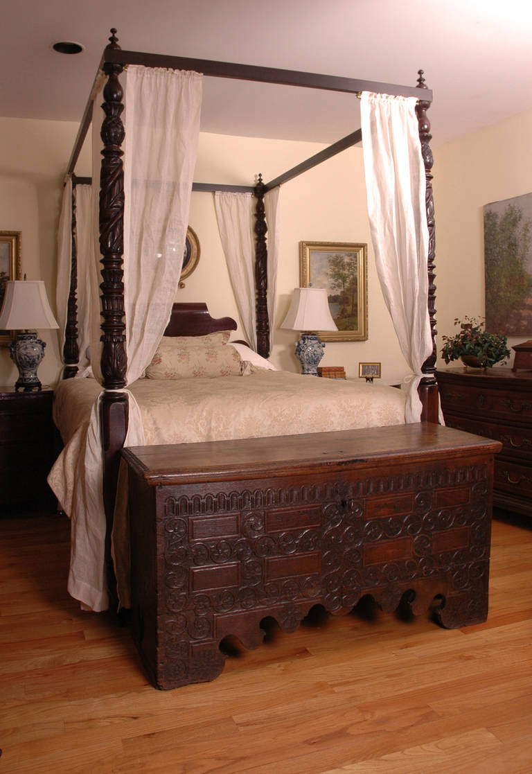 Acanthus-carved Four Poster Federal Bed (Queen size), circa 1810