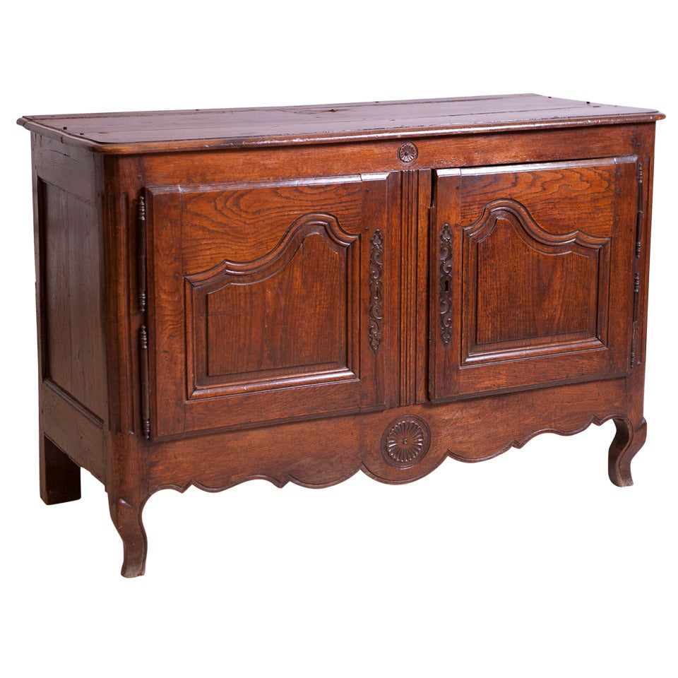 18th Century French Louis XV Antique Buffet or Cabinet in Oak For Sale