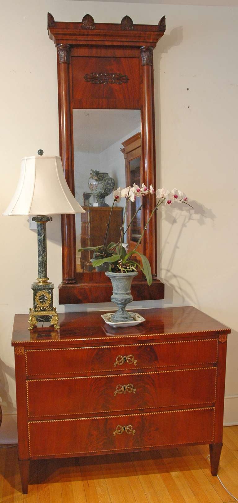 Polished Large Empire Mirror in Cuban Mahogany with Columns and Carved Capitals, c. 1810 For Sale