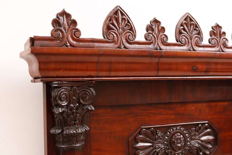 Tall Stately Empire Mirror in Cuban Mahogany with Columns, Denmark, c. 1820 In Good Condition For Sale In Miami, FL