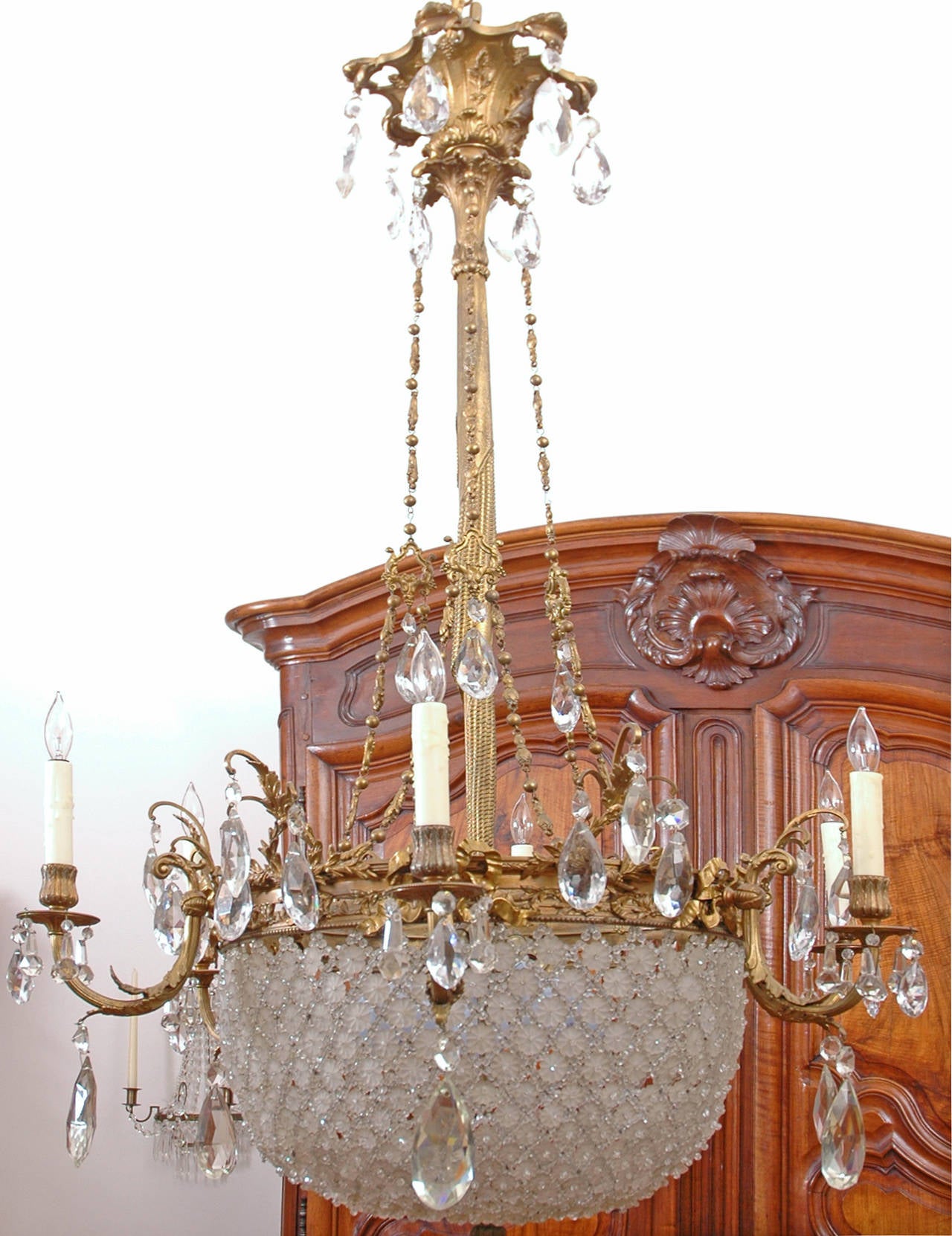 Louis XVI Large Baccarat Inspired Belle Époque Leaded Cut Glass and Crystal Chandelier 
