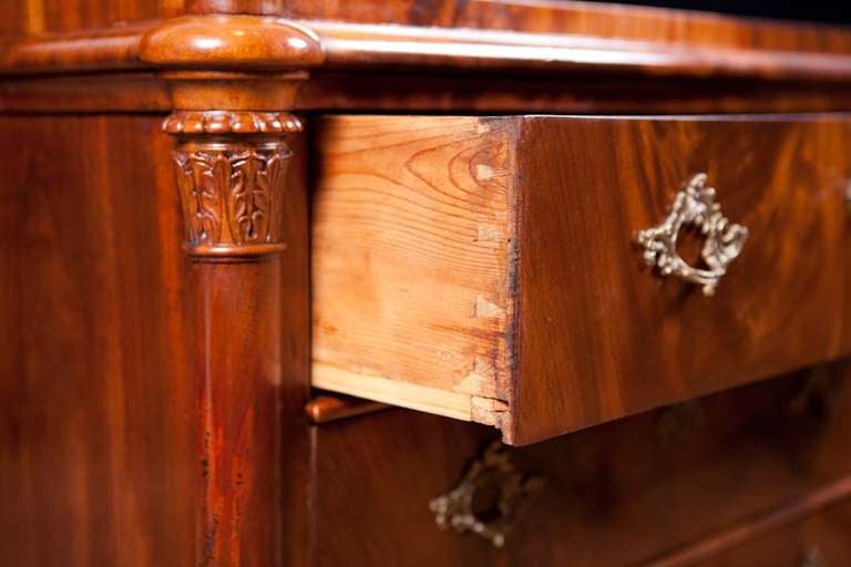 Neoclassical Chest of Drawers in Mahogany, Northern Europe, circa 1850 In Excellent Condition In Miami, FL