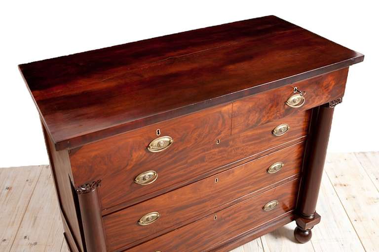Polished Neo-Classical Philadelphia Federal Chest of Drawers, American, circa 1815