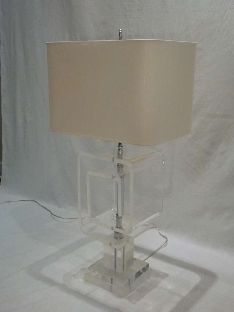 Mid-Century Modern Pair of Les Prismatiques Lucite Lamps For Sale