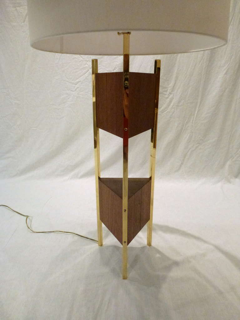 Mid-Century Modern Pair of Laurel Walnut and Brass Table Lamps For Sale