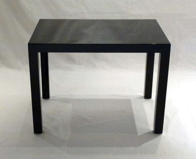 American Pair of Black Lacquered Parsons Style Side Tables For Sale