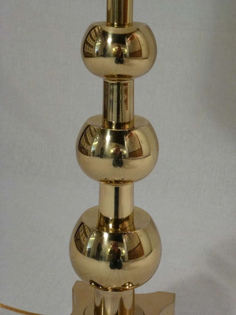 Pair of Monumental Stiffel Brass Lamps In Excellent Condition For Sale In Northbrook, IL