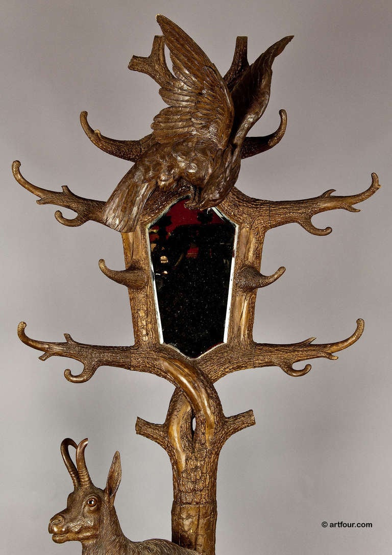 Black Forest Carved Wood Chamois Hall Stand 1880 In Good Condition In Berghuelen, DE