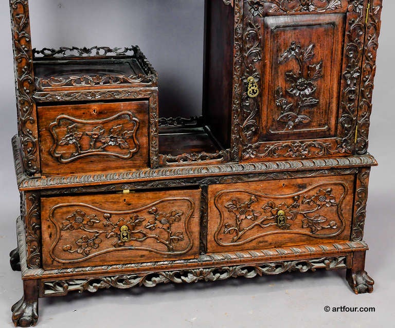 Large Carved Chinese Bookcase Ca. 1900 In Good Condition In Berghuelen, DE