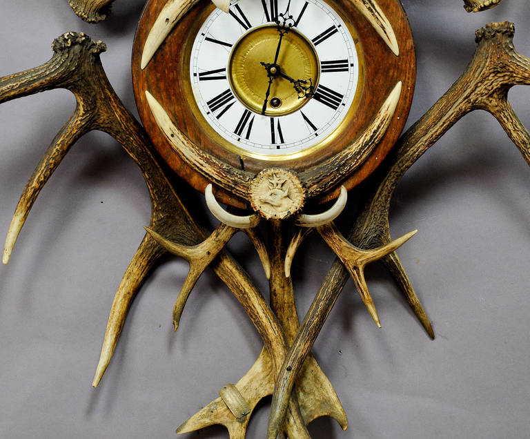 Antique Black Forest Antler Wall Clock In Good Condition In Berghuelen, DE