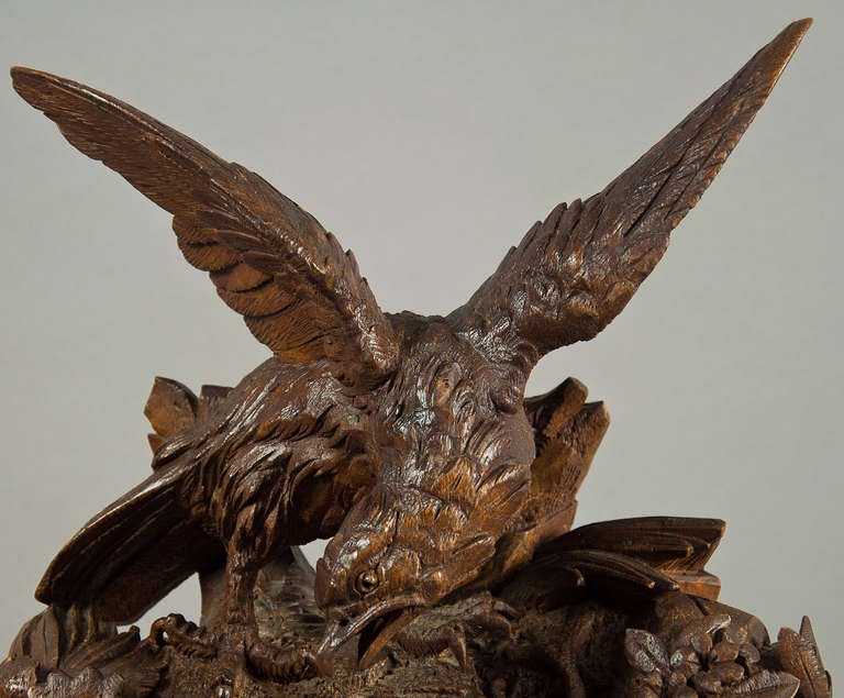 Carved Wood Eagle Clock with a Pair of Sidepieces Swiss 1900 3