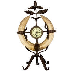 Antike Nilpferd-Stoßzahn-Uhr Ca. 1900