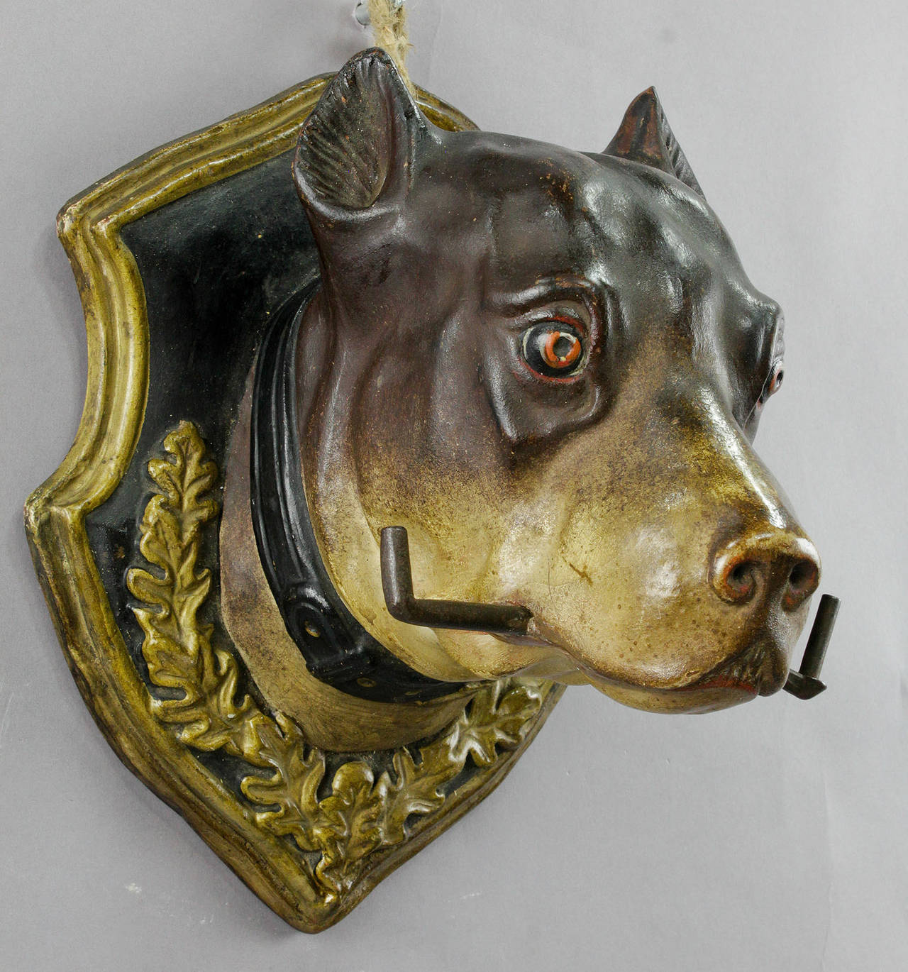 dog head leash holder