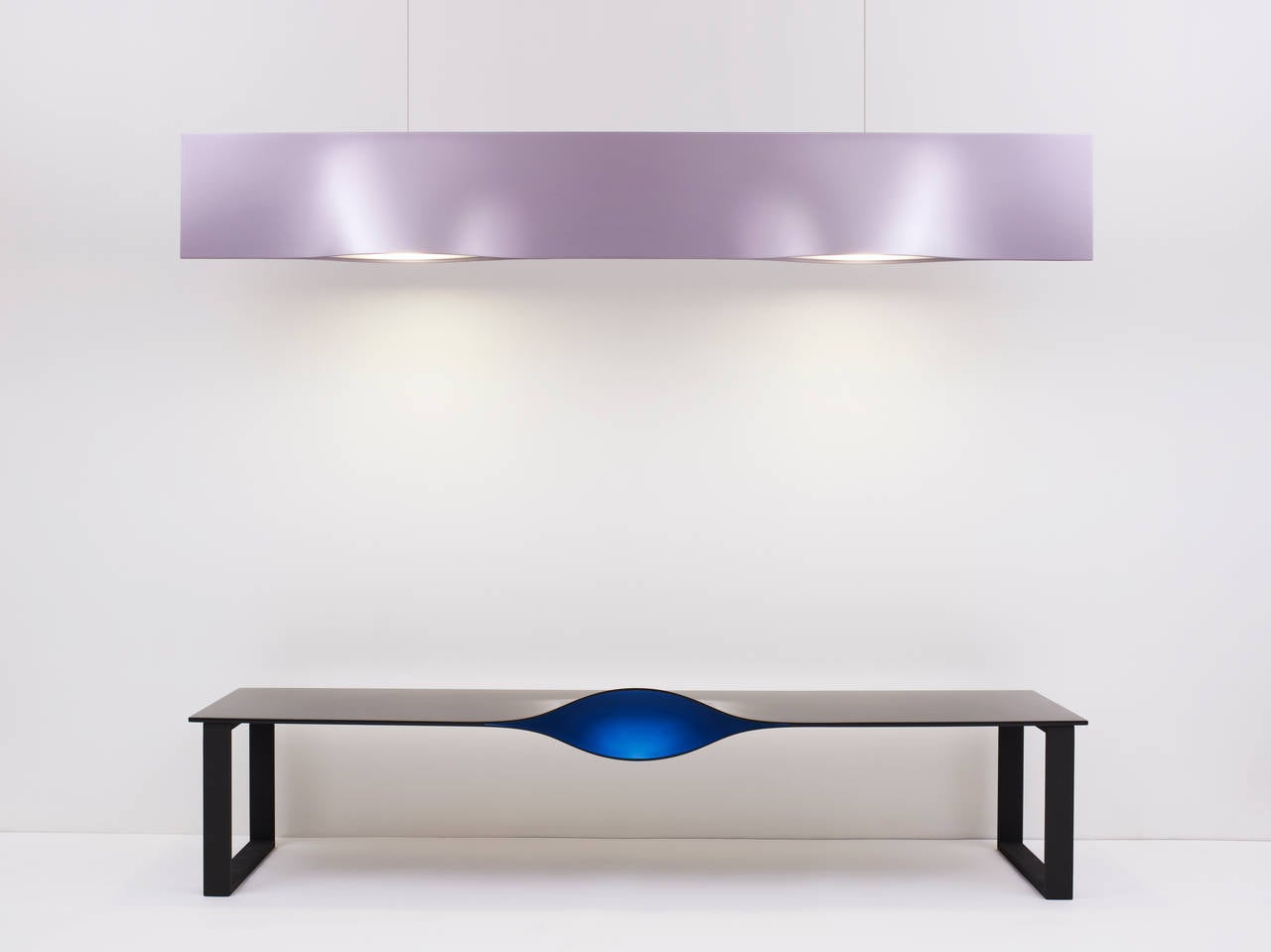 ‘Matrice 02’ is a true work of art: A fascinating and large hanging light resembling a sculpture. Added mystery is brought by lacquered fiberglass, the reflections of which look like deep water. A stunning piece designed and produced by the creative