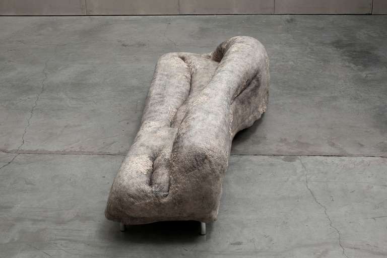 'SeeJo So II' hand-made sofa in soft Nuno felt by Ayala Serfaty 1