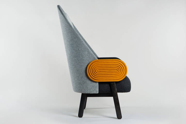 Collectible Design 'Moon' Sessel:: ein zeitgenössisches Stück mit einem Hauch von Vintage (Ebonisiert)